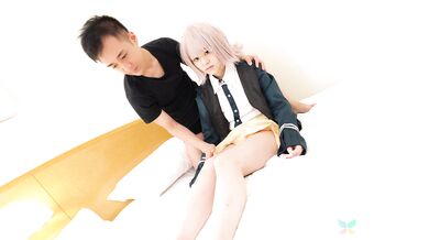Saeko Ishiki is back. She wants a tongue on her pussy so she spreads