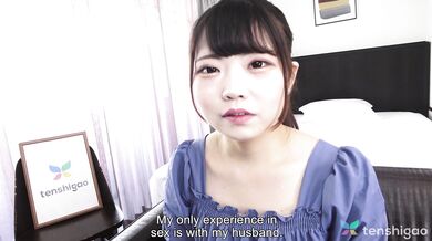 Asami Wakana enjoys her time alone at home and spends time playing with