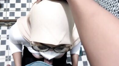 Ngewe Bareng Boss Di Toilet