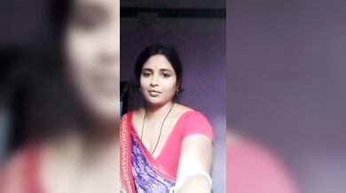 Gouthami reddy manthena sexy lanje removing saree & milky Boobs with