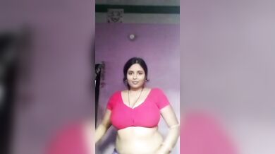 Gouthami reddy manthena sexy lanje removing saree & milky Boobs with
