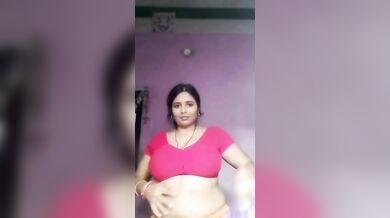 Gouthami reddy manthena sexy lanje removing saree & milky Boobs with