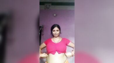 Gouthami reddy manthena sexy lanje removing saree & milky Boobs with