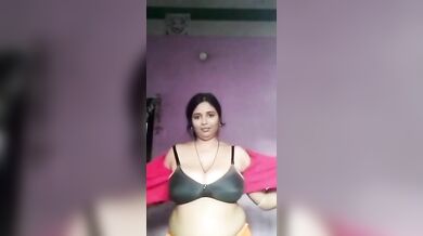 Gouthami reddy manthena sexy lanje removing saree & milky Boobs with