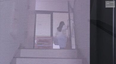 被侵犯中出的人妻最後沉溺在性侵犯的肉棒裡 逢見梨花
