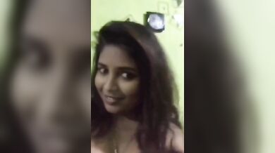 Gouthami reddy manthena having a selfie nude video showing sexy bra and boobs