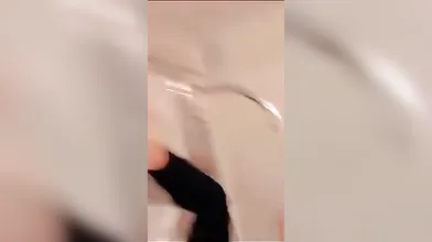 Desi Girl Showing Her Beautiful Body