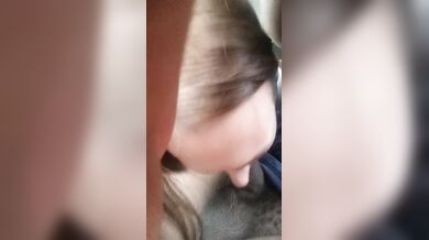 Mamando En El Auto
