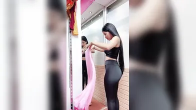 Hermosa Latina