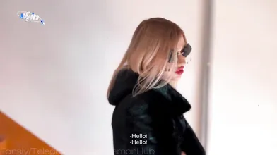 Amateur suck off in public by mummy with large bootie - XXX!