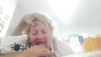 Granny Ã®mi Face O Muie BunÄ