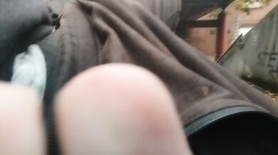 Public dick flash in city