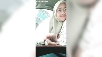 Bokep Malay Jilbab Sepong Dalam Mobil