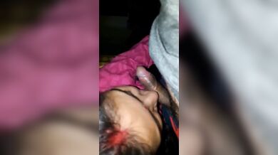 wife gives closeup bj