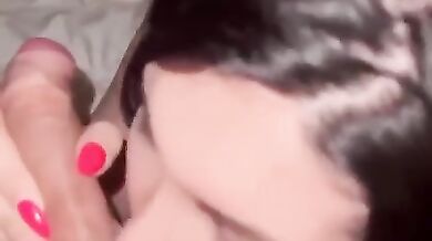 سكس ميرا النوري ترضع العير والخصاوي كب الحليب بحلقي