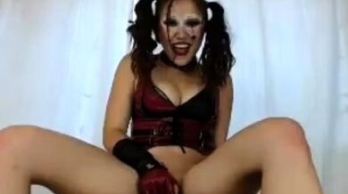 Hot amateur webcam teen masturbates for their fans
