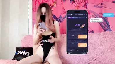 Sultry sister displays off her bod - hard-core porn at its best!
