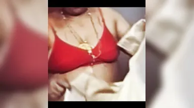 Big bhabhi bra show