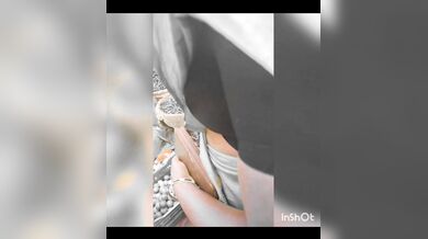 Bhabhi saree navel