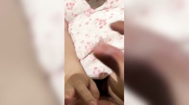 母子乱伦❤️酒店和妈妈独处睡着的妈妈被精虫上脑的儿子抽插醒来人体喷泉高清无水印