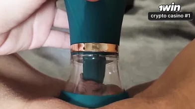 UMA EXPERIÊNCIA INTENSA E PRAZEROSA USANDO UM VIBRADOR DE CLITÓRIS!