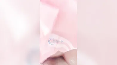 大奶女儿穿JK，叫声真的好听，女上位自己坐的超级用力