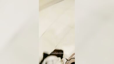 Bokep Live Rissa Sponge Dan Ngentot Sama Suami
