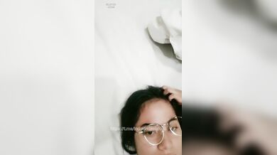 Bokep Live Rissa Sponge Dan Ngentot Sama Suami