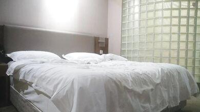 3000网约外围，21岁极品嫩妹，中场休息再战，药吃多了，就是不射，啪啪狂插干淫液横流