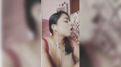 Bengali Chubby Girl Giving Blowjob To Unknown Guy