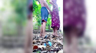 Sensasi Ngentot Istri Tetangga Di Taman Belakang