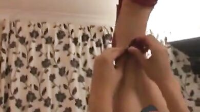Deutscher Amateur mit roten Schuhen Footjob