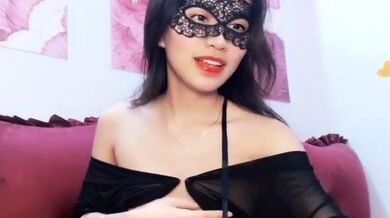 Sexy close up on Asian slut getting fucked