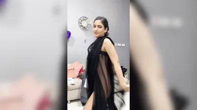 Hairy Pussy Beautiful babe Dancing Nude