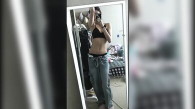 자위도 좋아하고 섹스도 좋아하는 여친