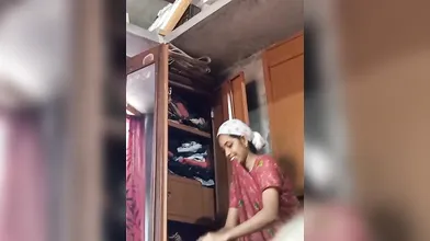 Young bhabhi dress change