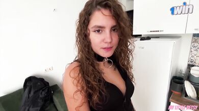 Slut wife is providing the best doggystyle, she likes to be called a breezy and