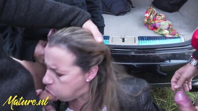 British Mature Eva Jayne Goes Dogging In A Public Park