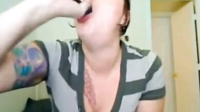 Asian Amateur's Dildo Webcam Show