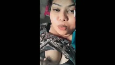 Cute Indian Girl Big Boobs Dikhakar Nude Selfie Record Ki