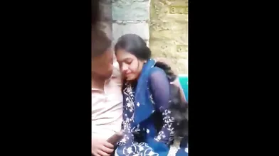 Muslim Ladki Boobs Suck Aur Blowjob Sex Lover Sath Khule Me