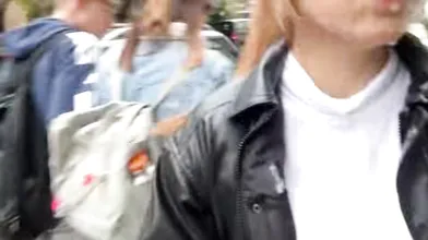 Teen Cumwalk