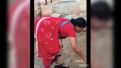 Desi bhabhi cleavage