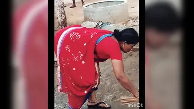 Desi bhabhi cleavage