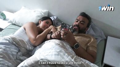 Molten culo milf stepmom shares sofa with super-sexy stepson.