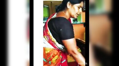 Bhabhi deep cleavage