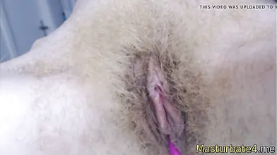 Hot Blonde Babe masturbating hairy pussy on xxx