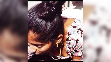 Village bhabhi cleavage2