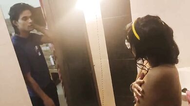 Desi GF Fucked In Bathroom