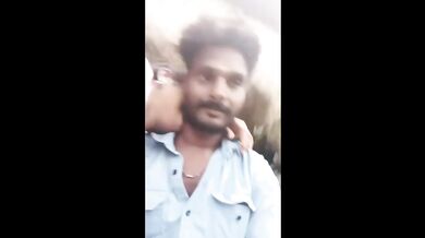 Kochi Mallu Bhabhi Outdoor Sex Mms Blowjob Aur Boob Suck Ki